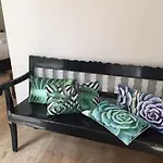 Konukevi Nine-t-teen Bed And Boutique 4*