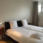 Nine-t-teen Bed And Boutique Konukevi