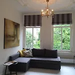 Nine-t-teen Bed And Boutique Amsterdam