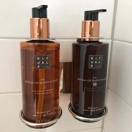 ゲストハウス Nine-t-teen Bed And Boutique