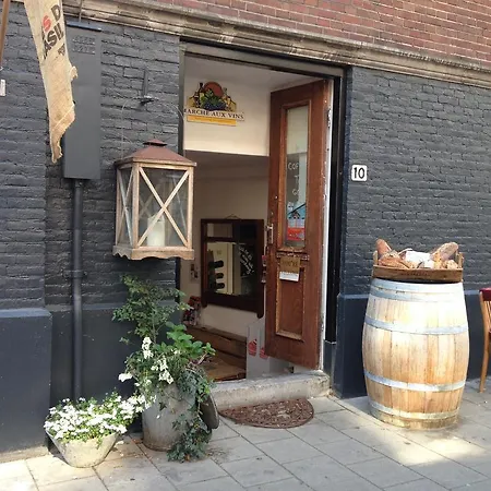 Nine-t-teen Bed And Boutique 4*