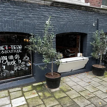 Nine-t-teen Bed And Boutique 4*