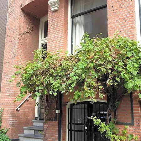 Nine-t-teen Bed&boutique Maison d'hôtes