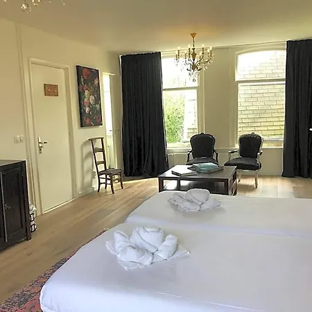 Nine-t-teen Bed&boutique 4*
