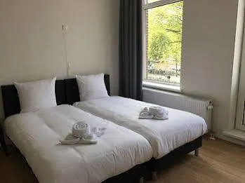 Nine-t-teen Bed And Boutique 4*