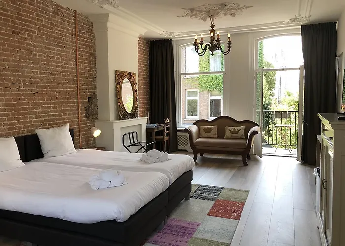 Casa de hóspedes Nine-t-teen Bed And Boutique 4*