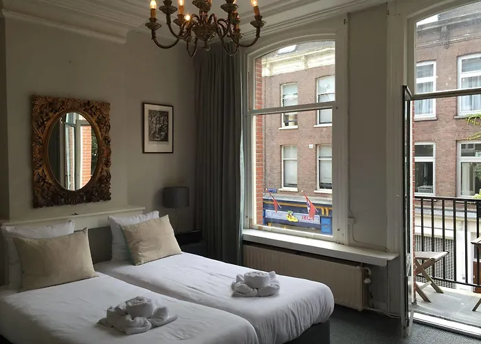 Casa de hóspedes Nine-t-teen Bed And Boutique Amesterdão