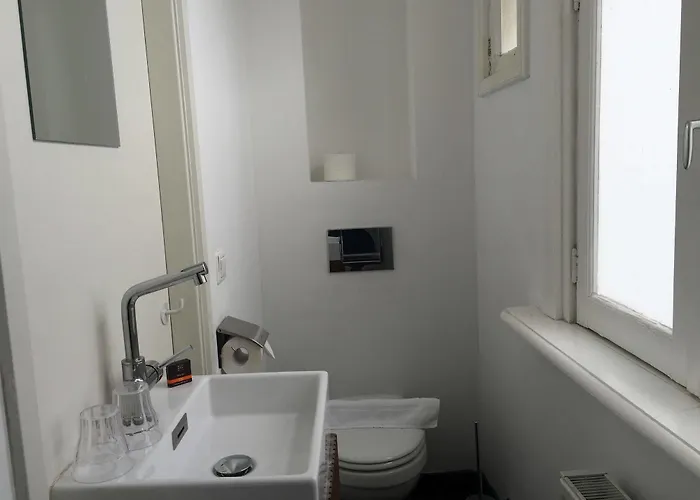 Casa de hóspedes Nine-t-teen Bed And Boutique Amesterdão