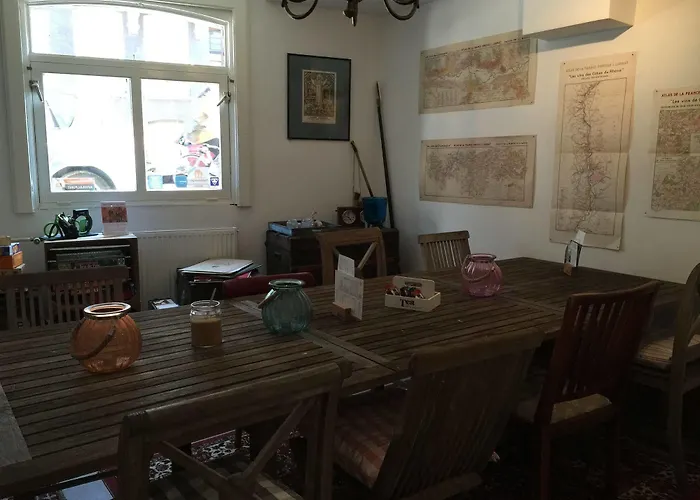 Nine-t-teen Bed And Boutique 4*