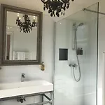 Nine-t-teen Bed And Boutique בית הארחה אמסטרדם
