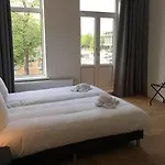 Nine-t-teen Bed And Boutique בית הארחה אמסטרדם