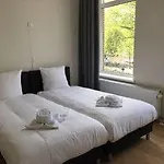 Nine-t-teen Bed And Boutique 4*
