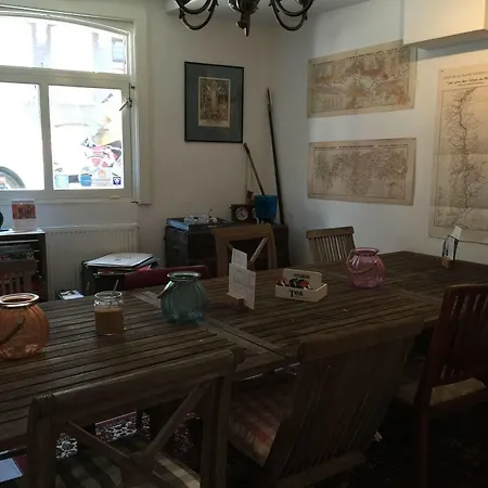 Nine-t-teen Bed And Boutique 4*